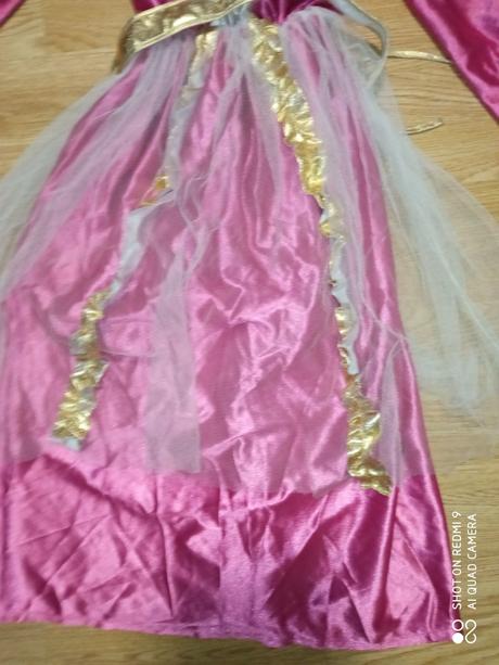 Karnevalové šatičky., 