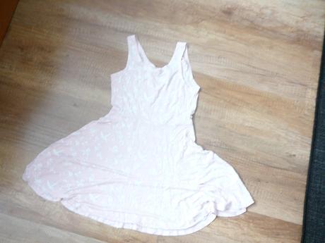 Dievcenske saty, 128