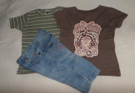 Rifľové šortky + 2 tričká, 122–134