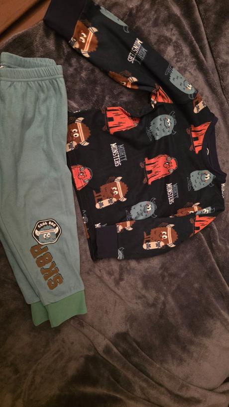 Teply set domsce oblecenie c 98, c&a,98