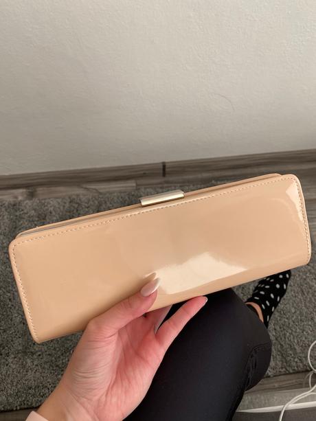 Lesklá slávnostná kabelka, 