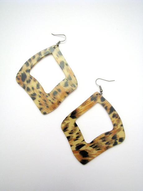 Veľké leo náušnice, 