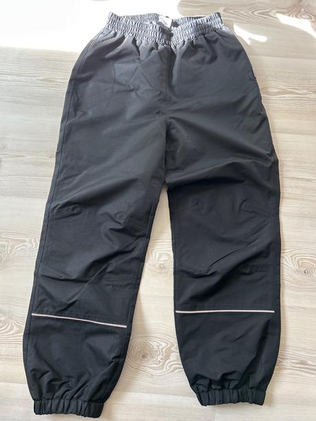 Nepremokave sustiaky, 140