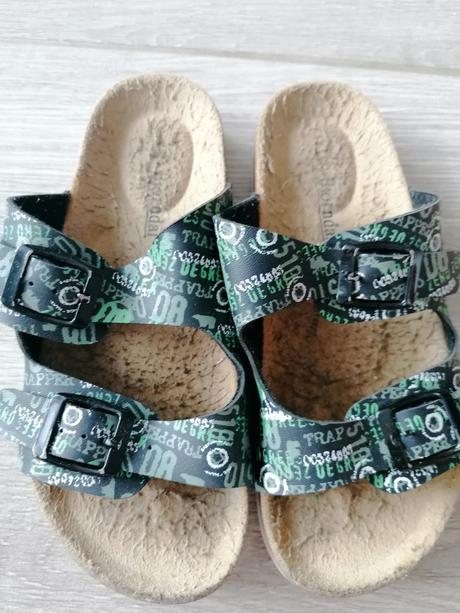 Korkové papuče, 33