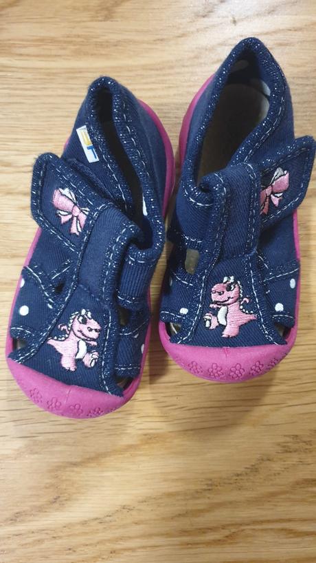 Sandalky, ren but,21