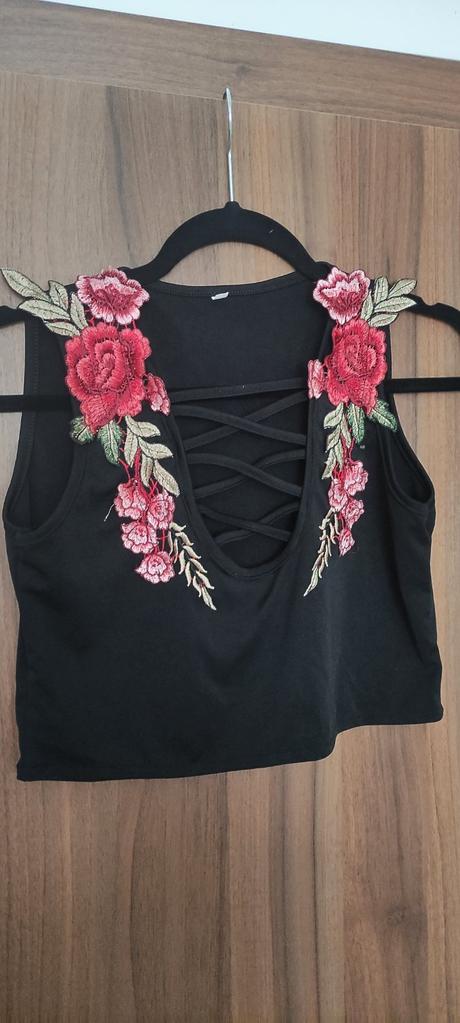 Top s aplikaciou a vystrihom, 40 / l