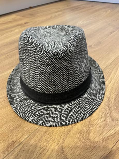 Frajersky klobucik, f&f,134