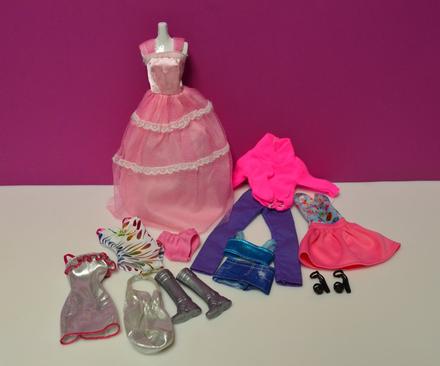 Barbie šaty, 
