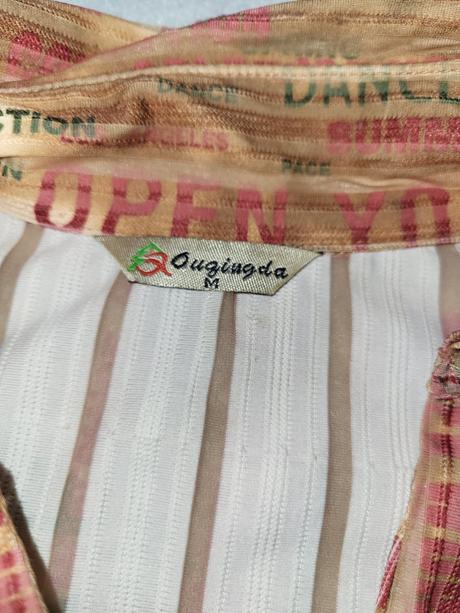 Výrazná blúzka, m