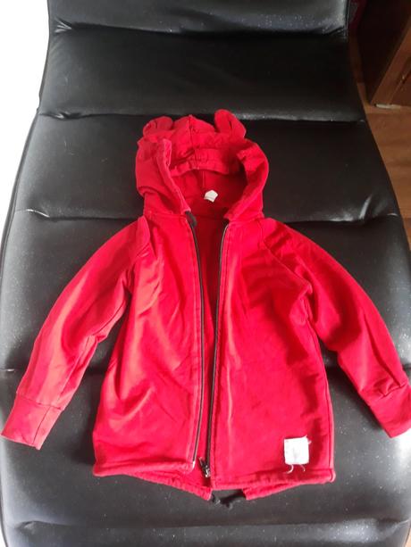 Cervena mikina predlzena, 92