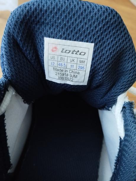 Tenisky v. 45,5, lotto,45