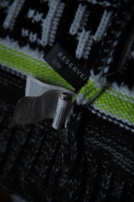 Darujem čiapočku, reserved,92