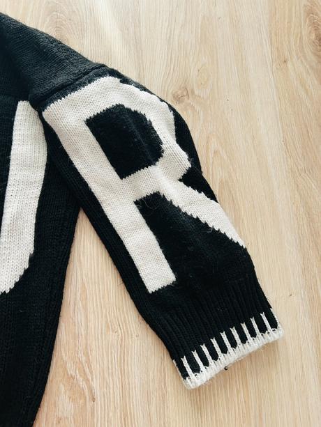 Krásny pletený komplet značky green apple, 