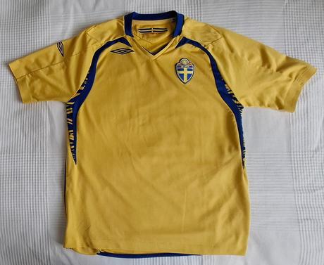 Football shirt by umbro, 158