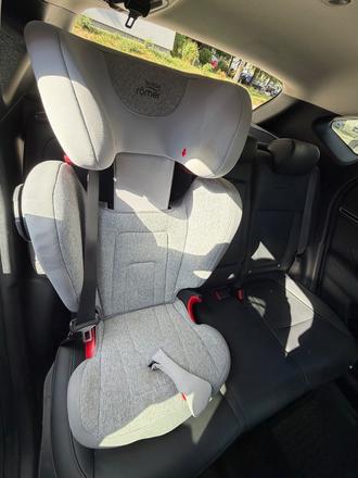 Autosedačka, britax