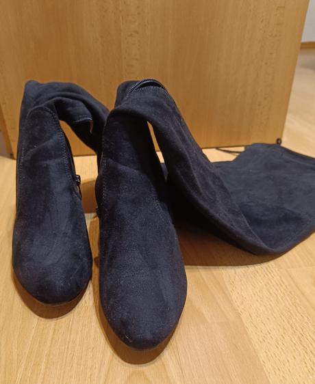 Čierne čizmy nad kolená, 40