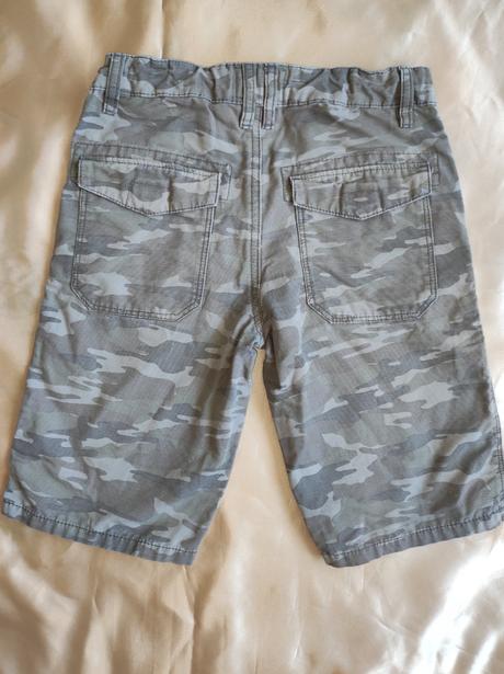 Maskovacie kraťasy, c&a,146