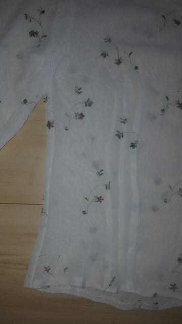 Biela vyšívaná blúzka, 42