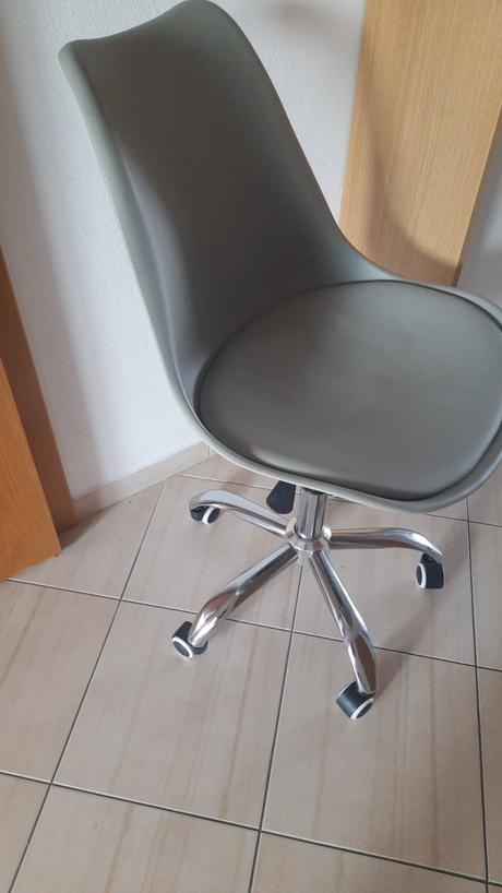 Otočná stolička- 2 kusy, 