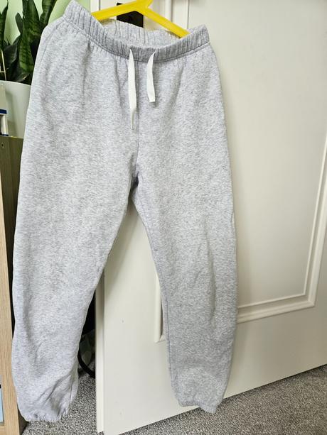 4ks teplaky h&m, h&m,146