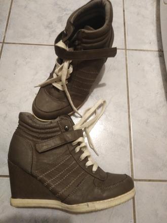 Topánky v. 40,obidvoje, 40