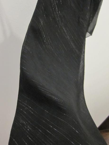 Cierno-strieborne spolocenske saty, 38