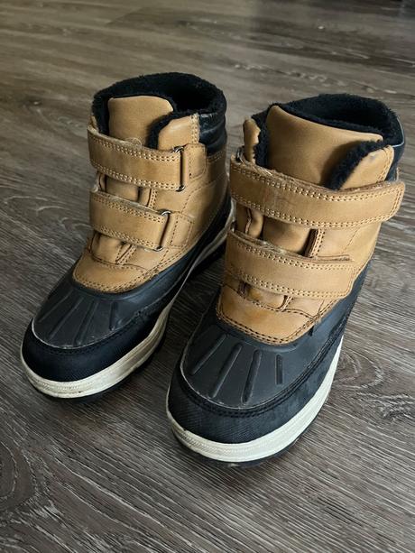 Topanky, reserved,30