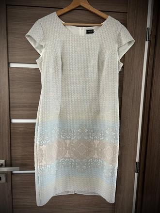 Spolocenske saty, 44