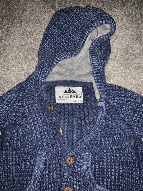 Sveter reserved, reserved,74