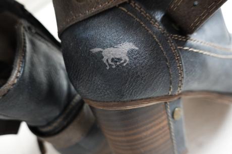 Kotničky mustang, mustang,39