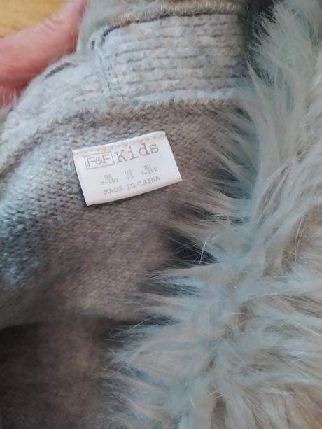 Sveter kozusina, f&f,140