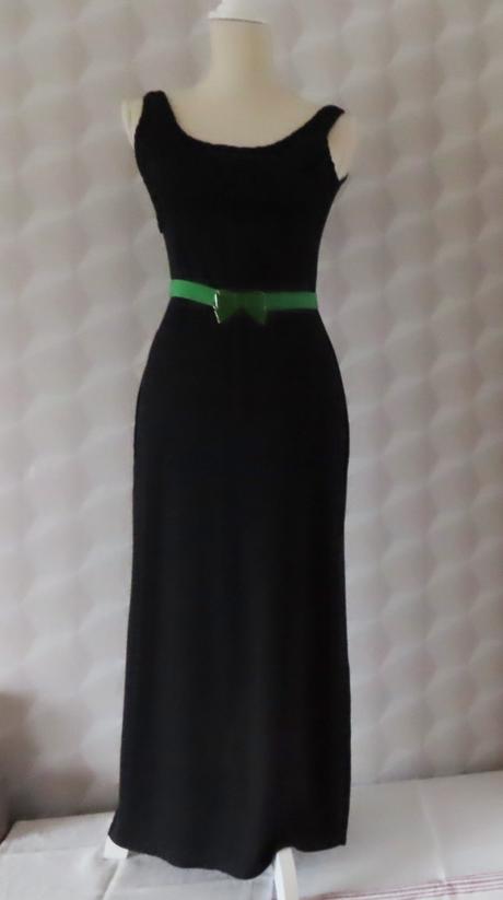 Čierne šaty eve paris, veľ. s, s
