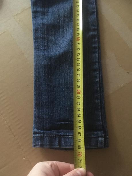 Rifle s vyšitými vreckami, okay,122