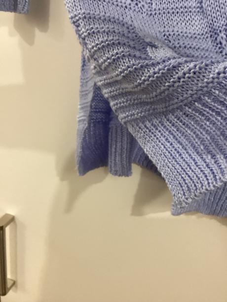 Sveter svetlomodrý bez zapínania, m