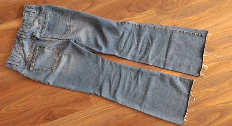 Dievčenské potrhané rifle veľ. č. 158, reserved,158