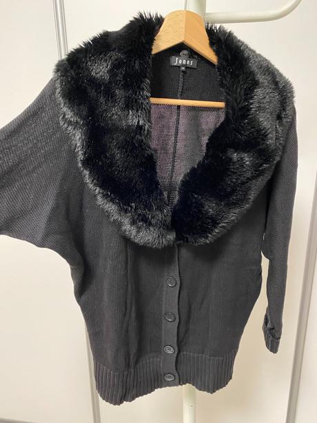 Sveter jones s kožusinkou, 34
