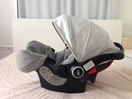 Autosedačka graco junior s bázou a veľkou výbavou, graco