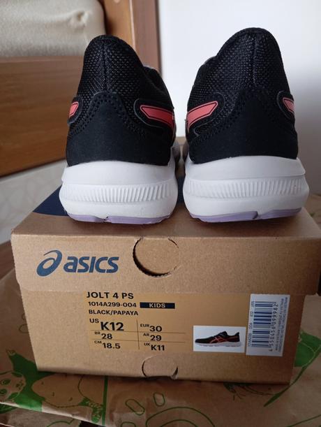 Bežecké tenisky asics, asics,30