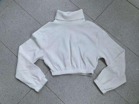 Croptop rolák, bershka,xs