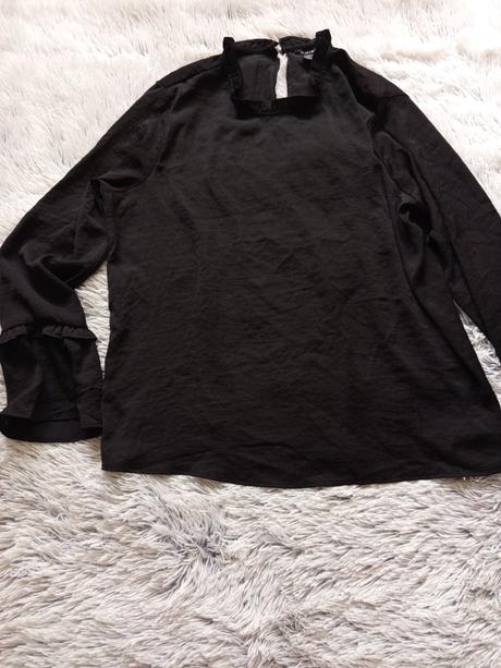 Čierna blúzka s dlhým rukávom s volanom, amisu,xl