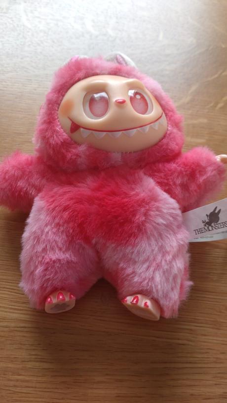 5 ks postavičky + oblečky, 