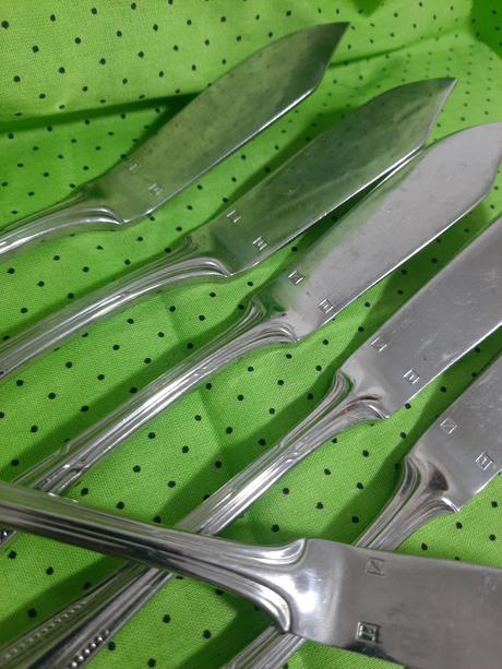 Sada 6 kusov nožíkov na koláče.,