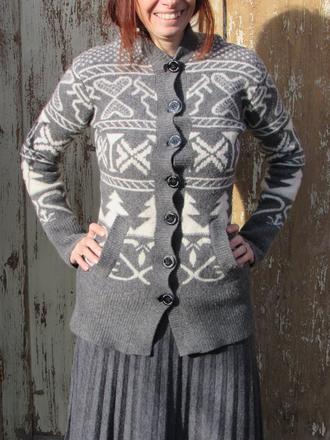 Vlnený svetrík s kapucňou, s