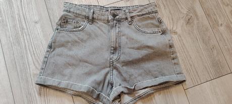 Krátke šortky, bershka,36