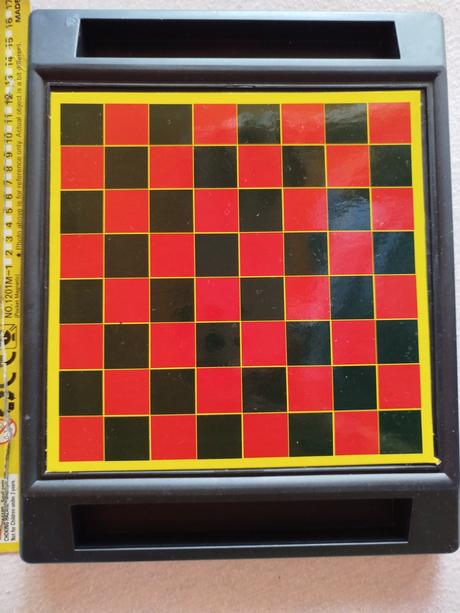 Dáma - spoločenská hra, 