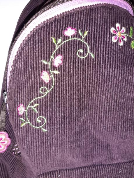 Koníkový batoh výšivka, 