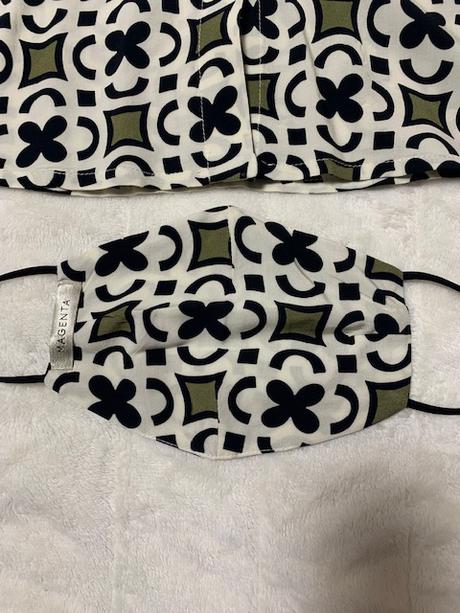 Blúzka so vzorom a nazberanými rukávmi zn. magenta, l / m