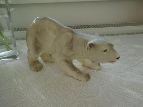 Veľká porcelánová figúrka - medveď polárny,