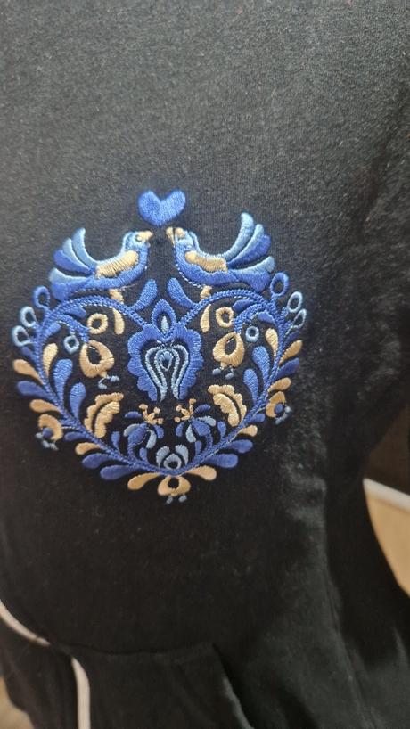 Mikina ludovy motiv, m