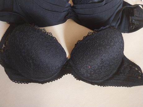 3x podprsenka ..cena spolu, h&m,70a